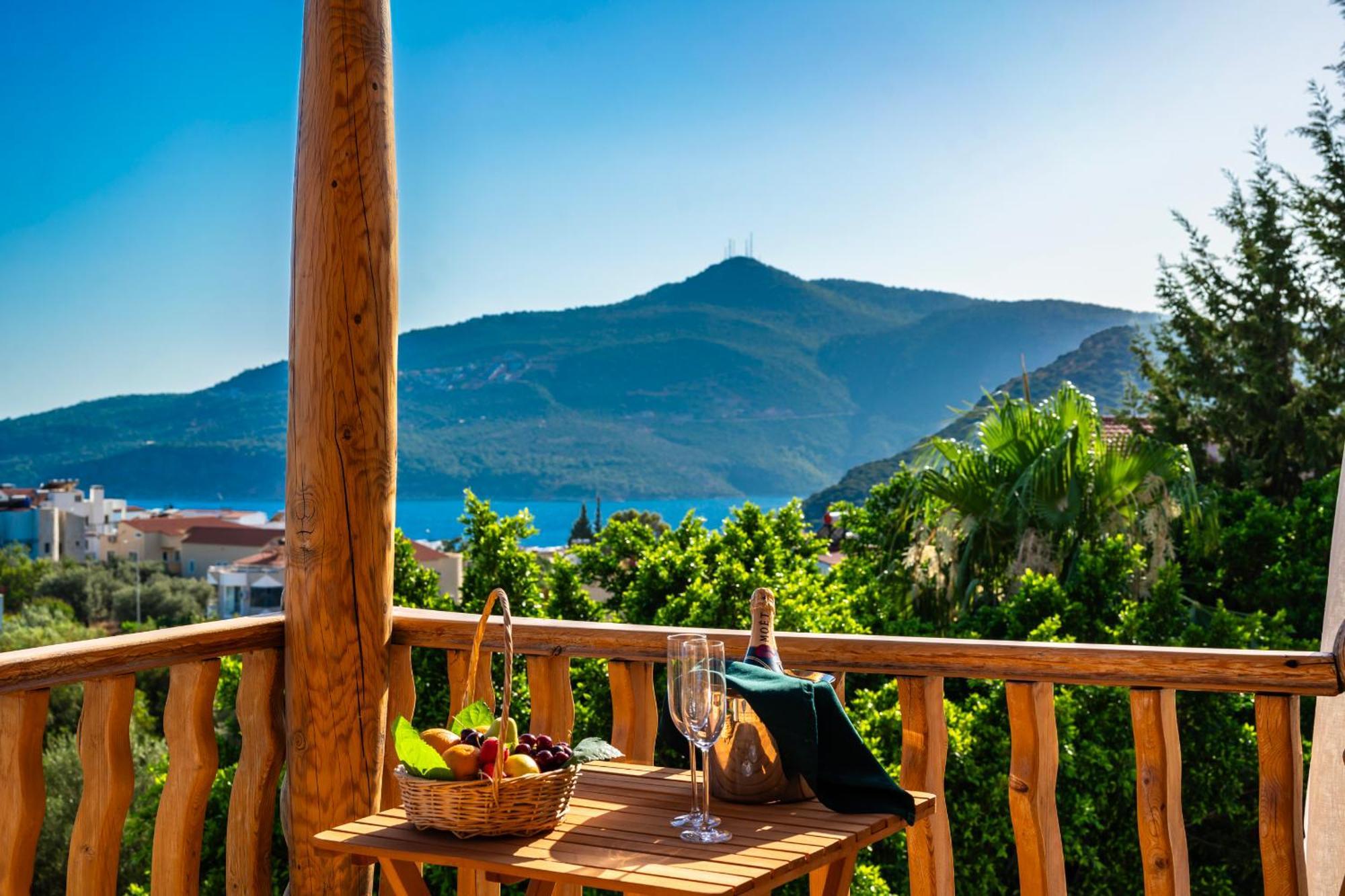 Elixir Hotel Kalkan Exterior foto